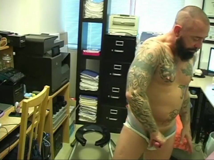 The Great Canadian Male: El culo de la jefa