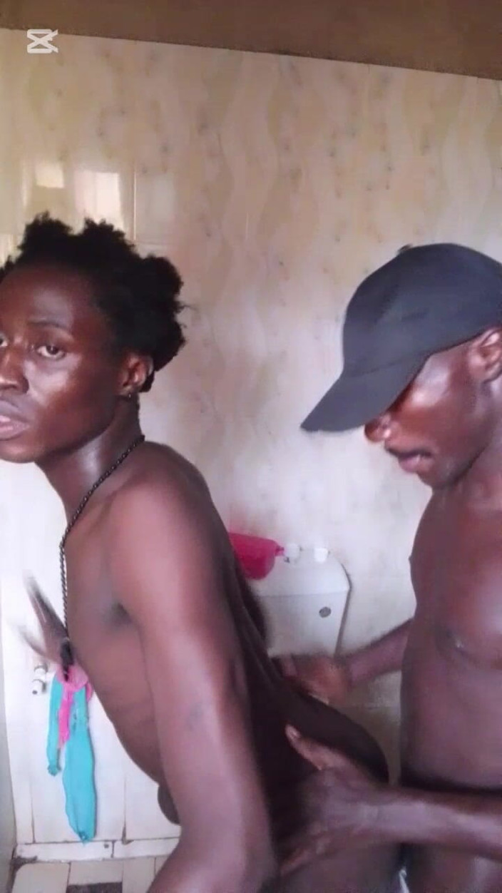 solomonnaija: Sex in the Bathroom