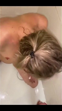 Kompilace čůrání do mých úst