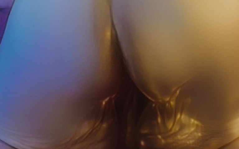 Painted in Gold Spreads That Ass in Goes Biggie Cock in Brown Town (Davis desires)