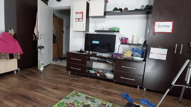 Amateur_MS: Sexy Esposa Haciendo Tareas Domésticas Desnuda. Latina Peluda Caliente, Grandes...