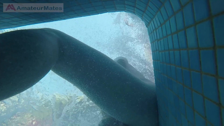 AmateurBoysPissing: Pria rambut merah dengan tubuh pucat amatir kepergok lagi asik...