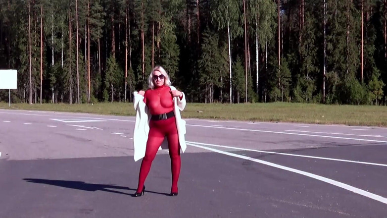 RedRoseRus: Style moderne sur la route