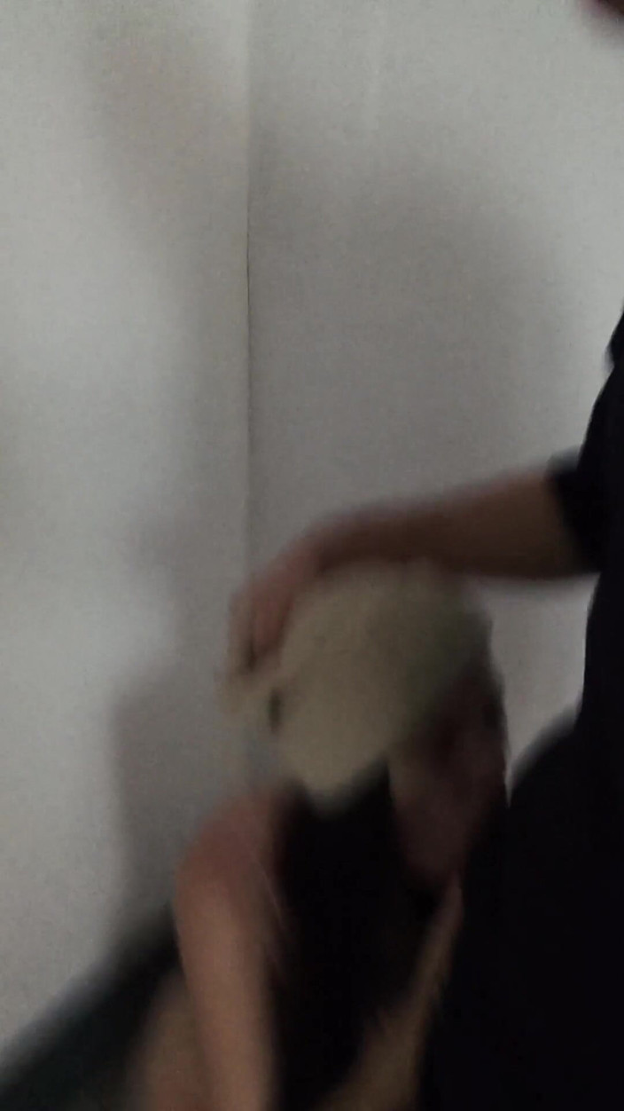 Airaccoon: Snel geneukt klasgenoot in het trappenhuis en ondergespoten in haar...