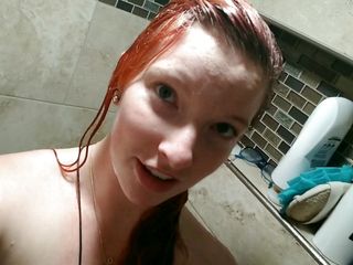 Kat Cumsalot Productions: Gioca sotto la doccia