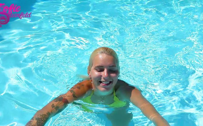 Sofie Steinfeld: Ejaculare înăuntru la piscină pentru fumat