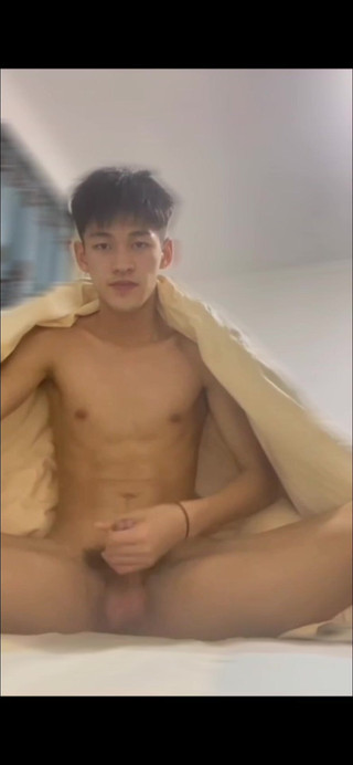 Louswee: Wet & Wild, Finir au lit