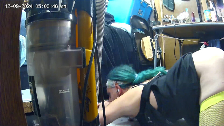 KRISTINA: Aku lagi asik bersenang-senang