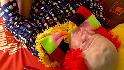 TeenXXX Stories: Eli Tetona, blondine mit dicken titten, gibt einen tiefen blowjob...