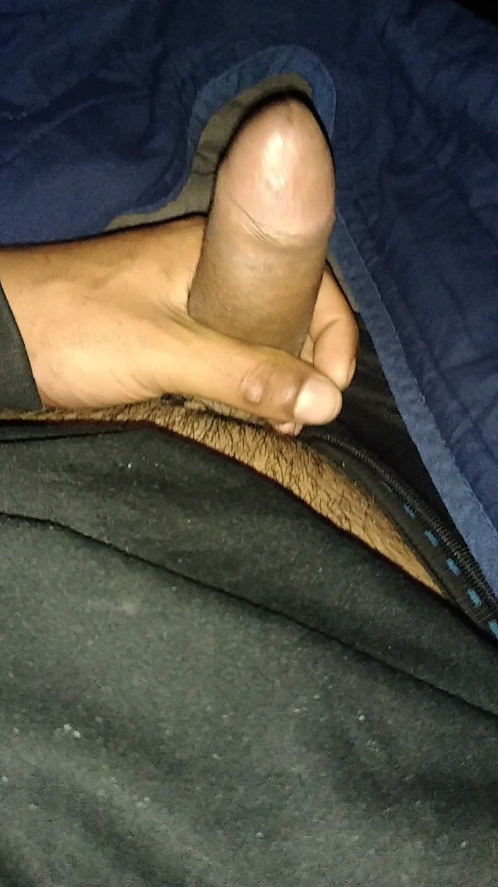 AlexAlejandro13: 有一天想着那个时候，我把它拿出来，把它完全拉进了她家