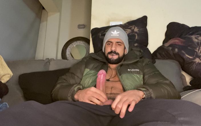 Licking me with pleasure: अरबी Pauzudo उसके लंड का मजा ले रही है