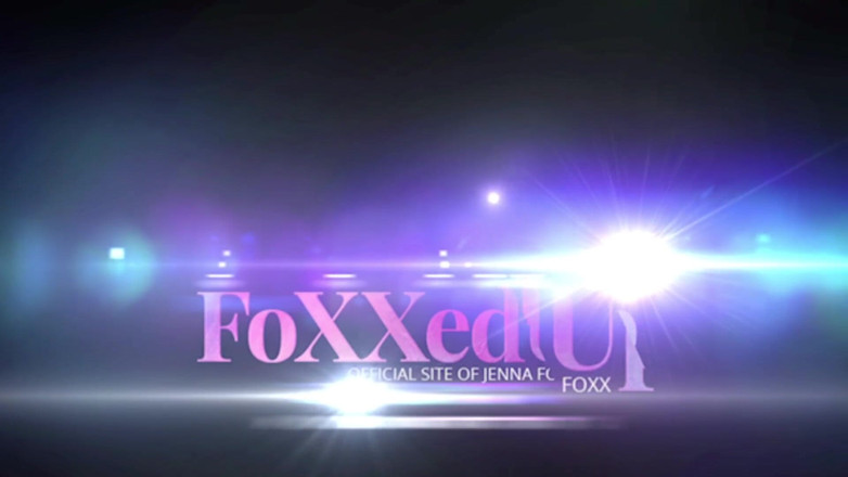 Дженна Дж. Фокс: Тройничок секс-вечеринка с игрушками с Jenna Foxx, Tana Lea и Savana Styles!