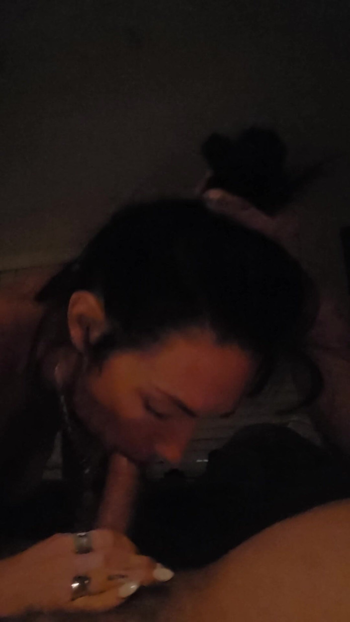 Devil Dick Raybo: Sexy milf diep in de keel keiharde pik totdat ze...