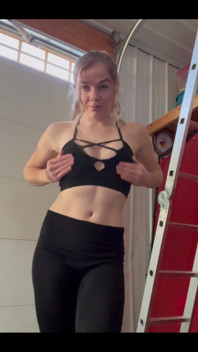 Do You Like It When I Flash You During My Workout?