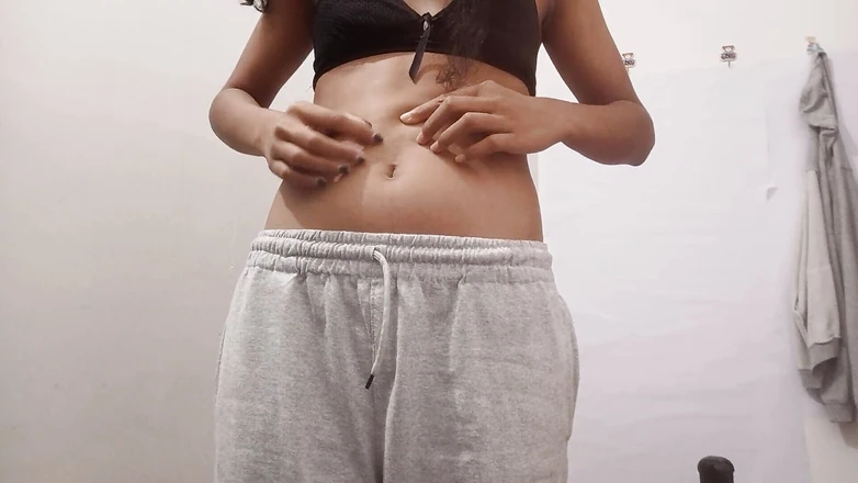 desigirl93: Indian Young Girl Showing Her Ass