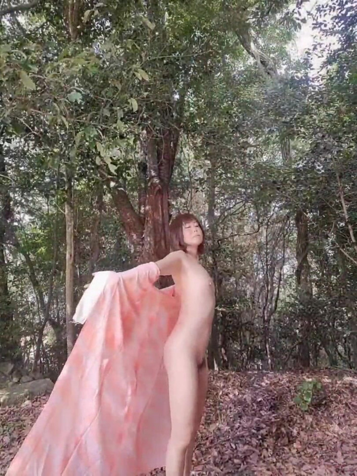 Mayumi Kanzaki: Kimono açık hava fotoğrafçılığı