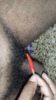 Ma copine desi se fait lécher la chatte en s’embrassant