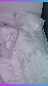 Puchis - oral seks derin gırtlak derin anal seks üvey anne Mia'nın götünden sikiliyor