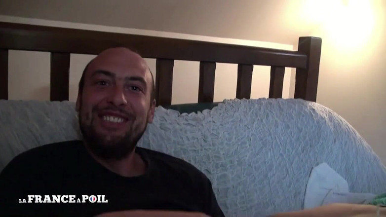 Papy Viewer: Sdílí svou mladou arabskou přítelkyni, aby ji ošukal a vystříkal...