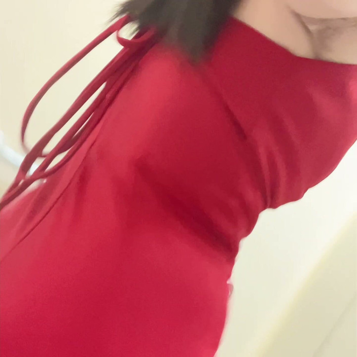 sweethanajapanese: Show Sexy Ass Wear Red Dress in Toilet Room