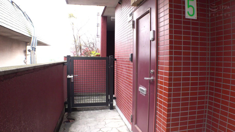 Eagle-Special: Vdaná žena s velmi volnou kundičkou - žena v domácnosti zahanbená jejím Kegelem...