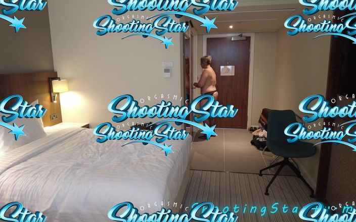 Shooting Star: MILF nevlastní máma podvádí hub a dostane obrovskou krémovou nálož...
