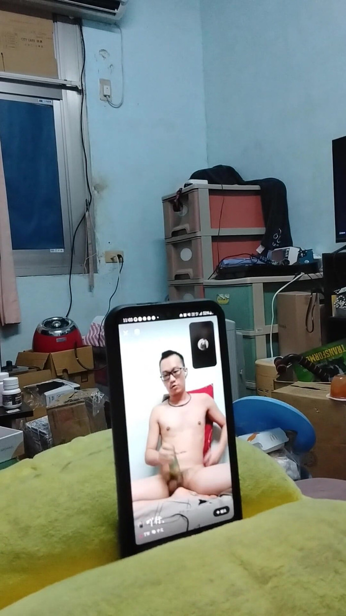 Gaysian fun: Yabancılara gösterilen rastgele video görüşmeleri