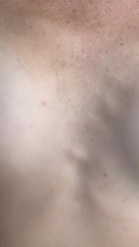 Óleo loção fetiche adorando meus peitões naturais grandes e sensuais