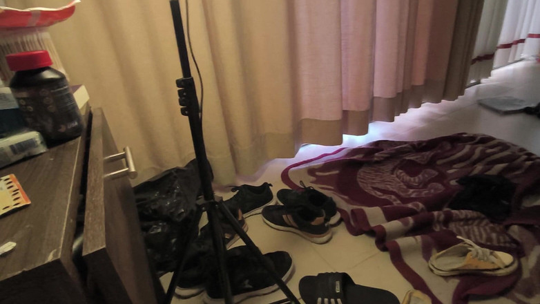 Moo DBOXXX: Moja teściowa jeździ na moim kutasie przez cały dzień, chce, żebym...