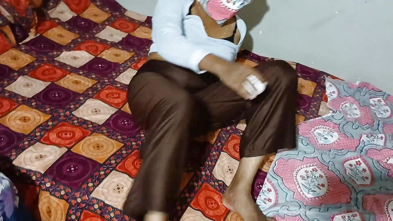 amruta123: 我的继妹非常饥渴，让我给她挤奶并操她的阴户 印度德西可爱哥