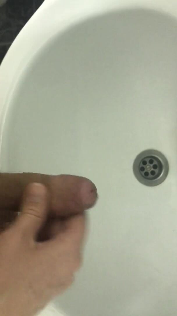 IlyaWilliam: Young Twink Fast Wank And Cum In Bathroom