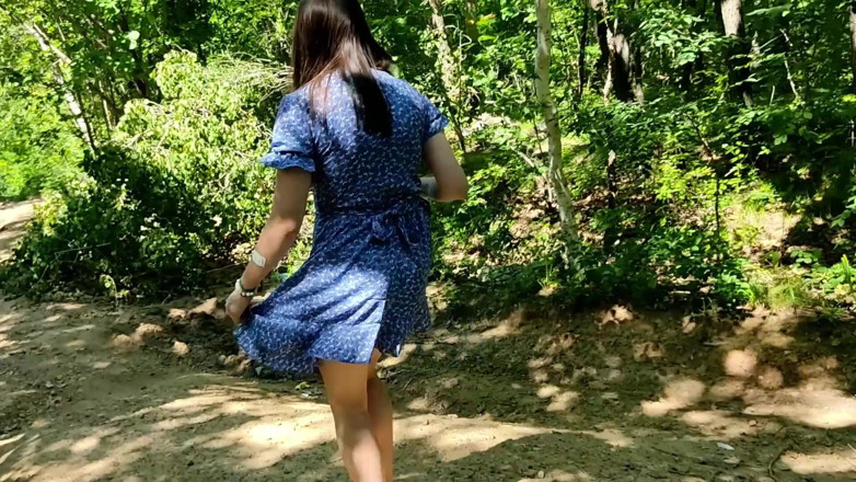 MissPopa: Caminar con un vestido sin bragas