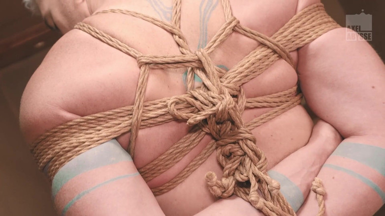 Axel Abysse: Axelabysse îmbrățișarea