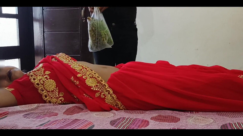 YOURAMRITA04: Nově vdaná sexy indická desi vesnická tetička tvrdě šuká s nevlastním...