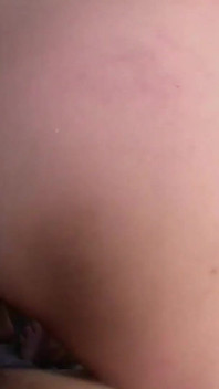 Madura asiática milf monta polla con orgasmo con vibrador