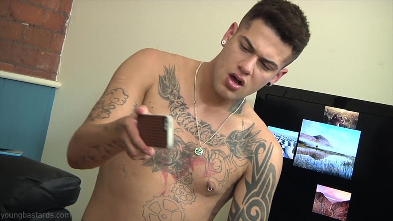 Young Bastards: Chav kerels selfie porno xxl trio