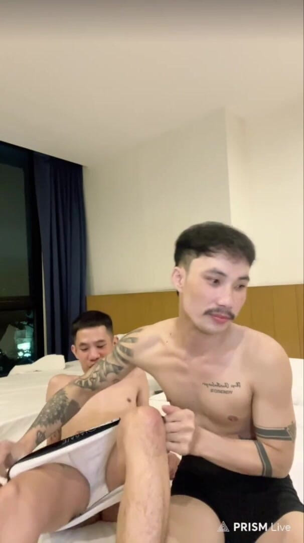 Rent A Gay Productions: Xem ngay: Chương trình sex trực tiếp của cậu bé...