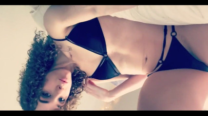 Tia Tizzianni Productions: Ach Gawd, mrdka na mě jezdí