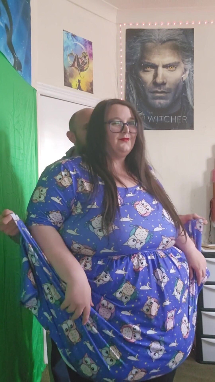 SSBBWLadyBrads: Dezbrăcată de vânătorul SSBBW