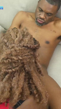 2피트의 고기를 따먹는 머리 괴물