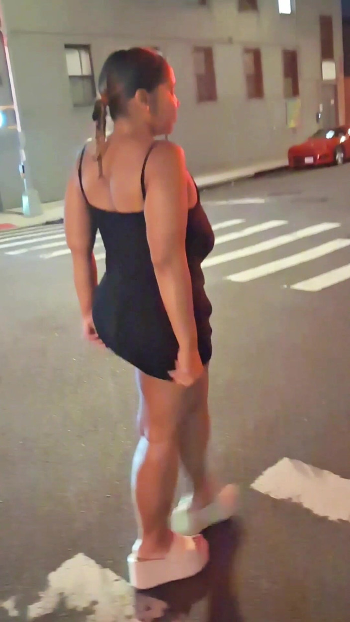 PutiLing: Mini gonna gambe spesse provocano la portoricana donna con il...