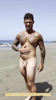 Big Cock Exhibitionin the Beach