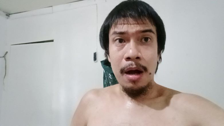 Piolo Alberto: Kneeling Down Masturbation