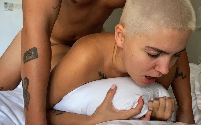 My Little Betsy: Adik tiriku berhenti jadi lesbian setelah aku ngentot memeknya habis-habisan...