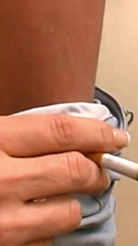 Tato Sestra Milfka Má Lék Na Její Mateřské Znaménko, Mega Vibrátor V Její Kundě a Penis V Jejím Zadku