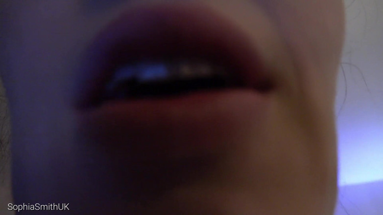 SophiaSmithUK: Asmr - ciuman mesra