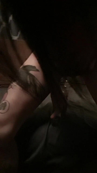 PandoraSG: 赤い服を着た女性DP