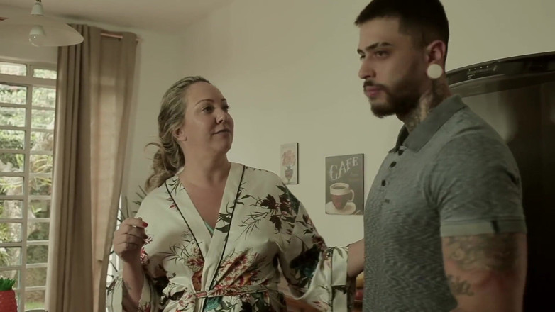 Quente club: Sapık bir ev