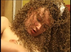 YOUR FIRST PORN: Gina Will Fisting und Analdildo - Gina chce fisting a anální...