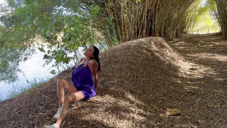 Allison Sweet: Ik masturbeer op de berg en er komt een toerist...